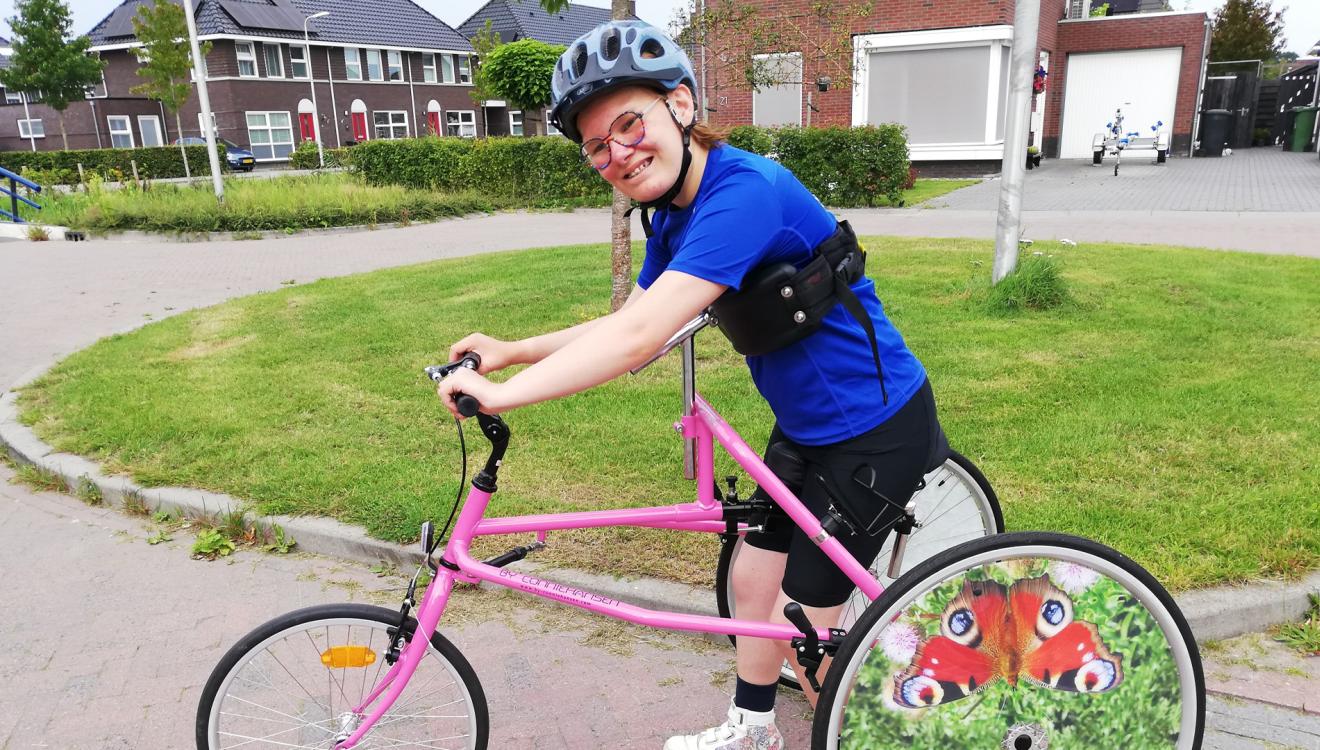 Dinah op haar runningframe