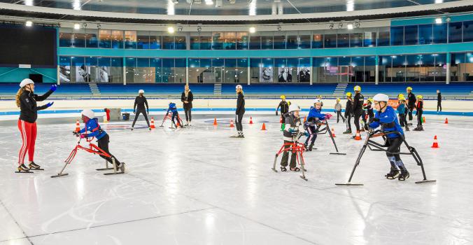 Kinderen aan het Frame Schaatsen 