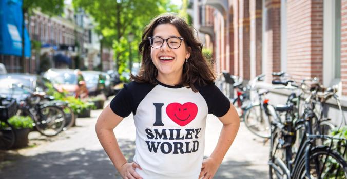 Portret van een lachende Kirsty