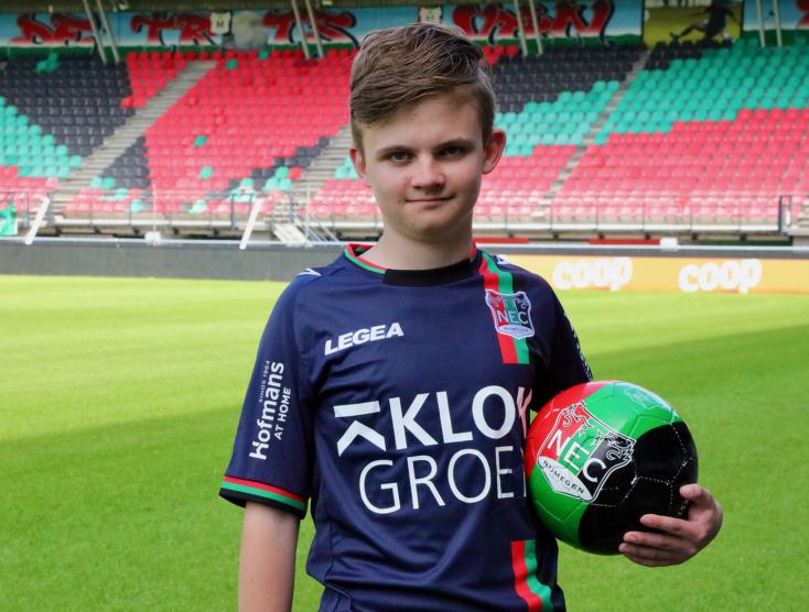 Bijzondere Eredivisie speler Sepp in het tenue van N.E.C.