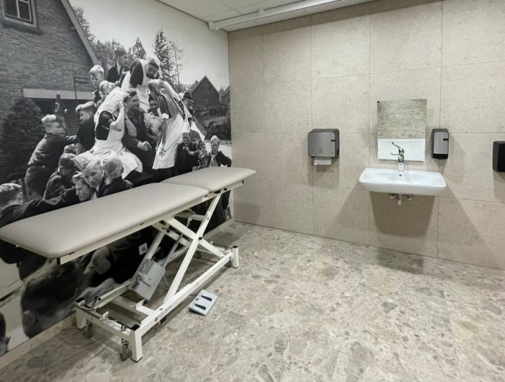 Het Changing Places Toilet in Oorlogsmuseum Overloon